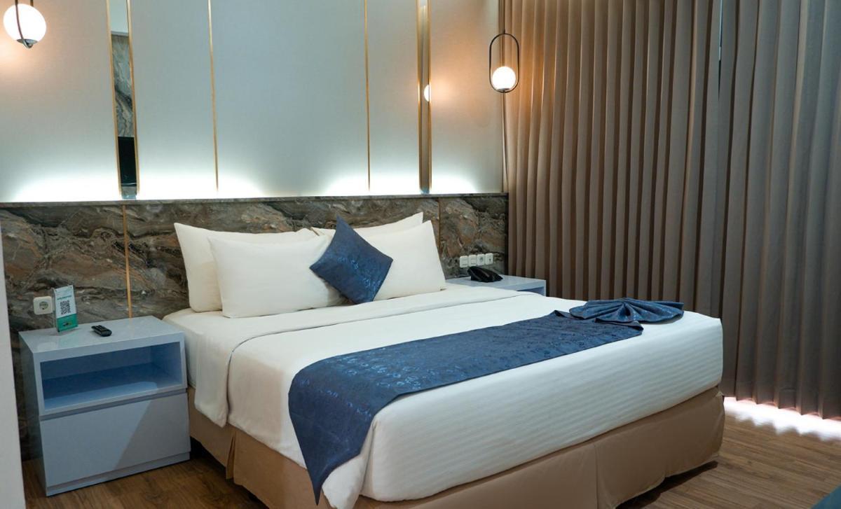 Hotel Ayola Sunrise Mojokerto Dış mekan fotoğraf