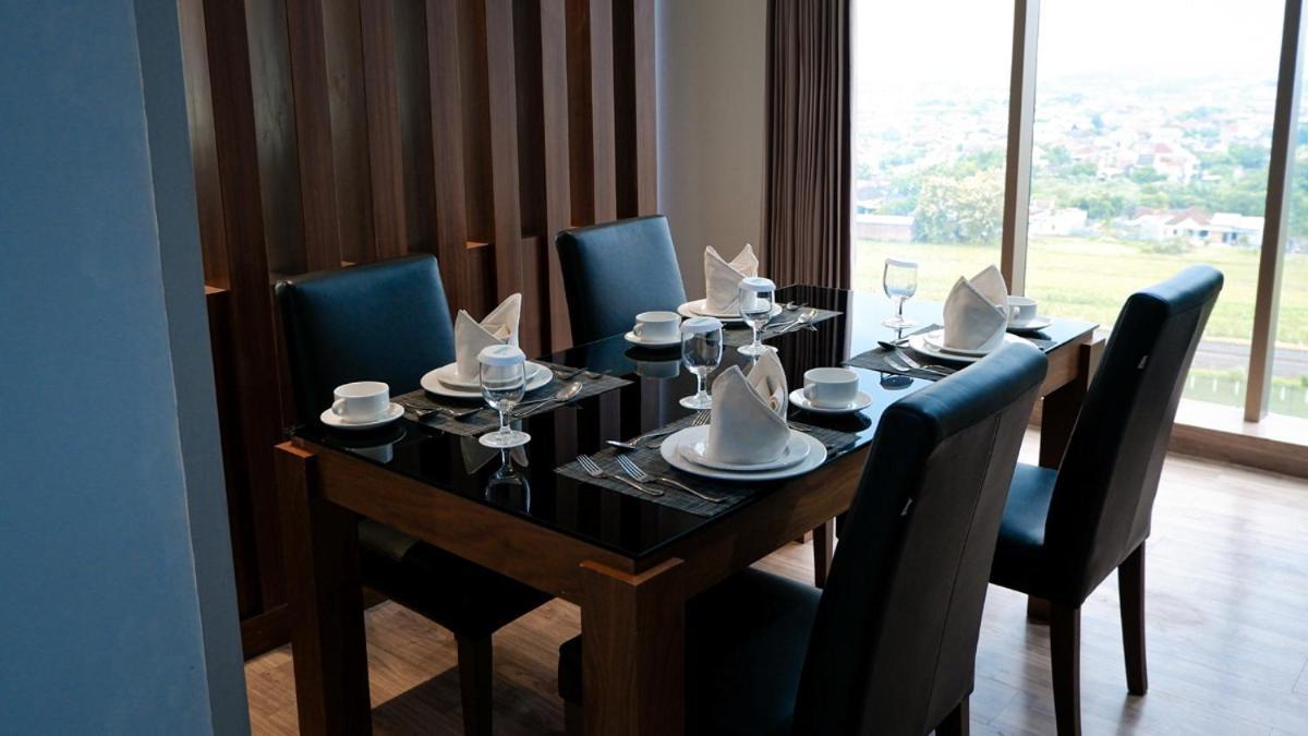 Hotel Ayola Sunrise Mojokerto Dış mekan fotoğraf