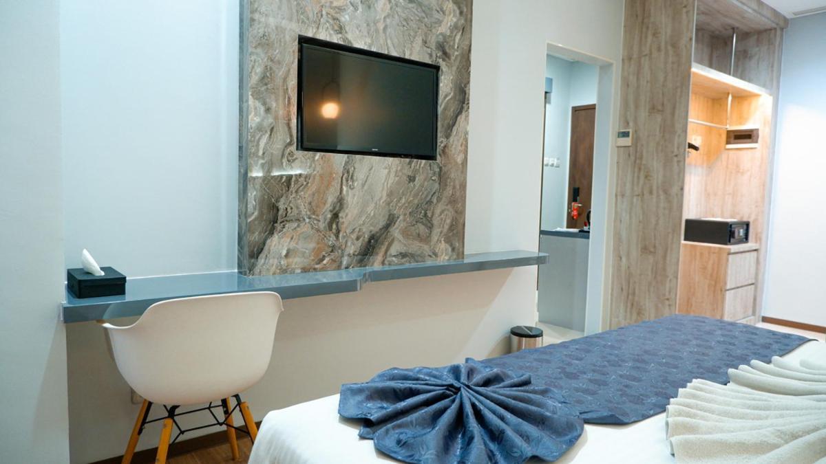 Hotel Ayola Sunrise Mojokerto Dış mekan fotoğraf