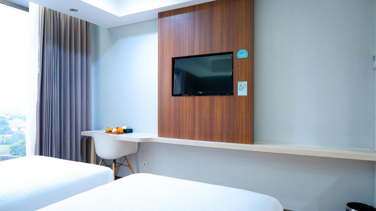 Hotel Ayola Sunrise Mojokerto Dış mekan fotoğraf