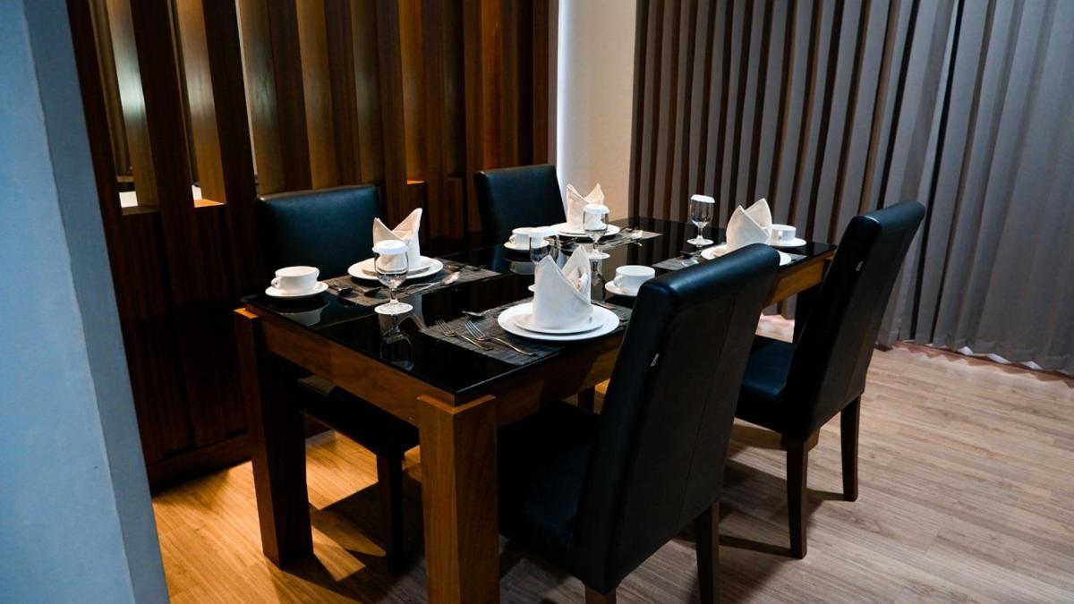 Hotel Ayola Sunrise Mojokerto Dış mekan fotoğraf