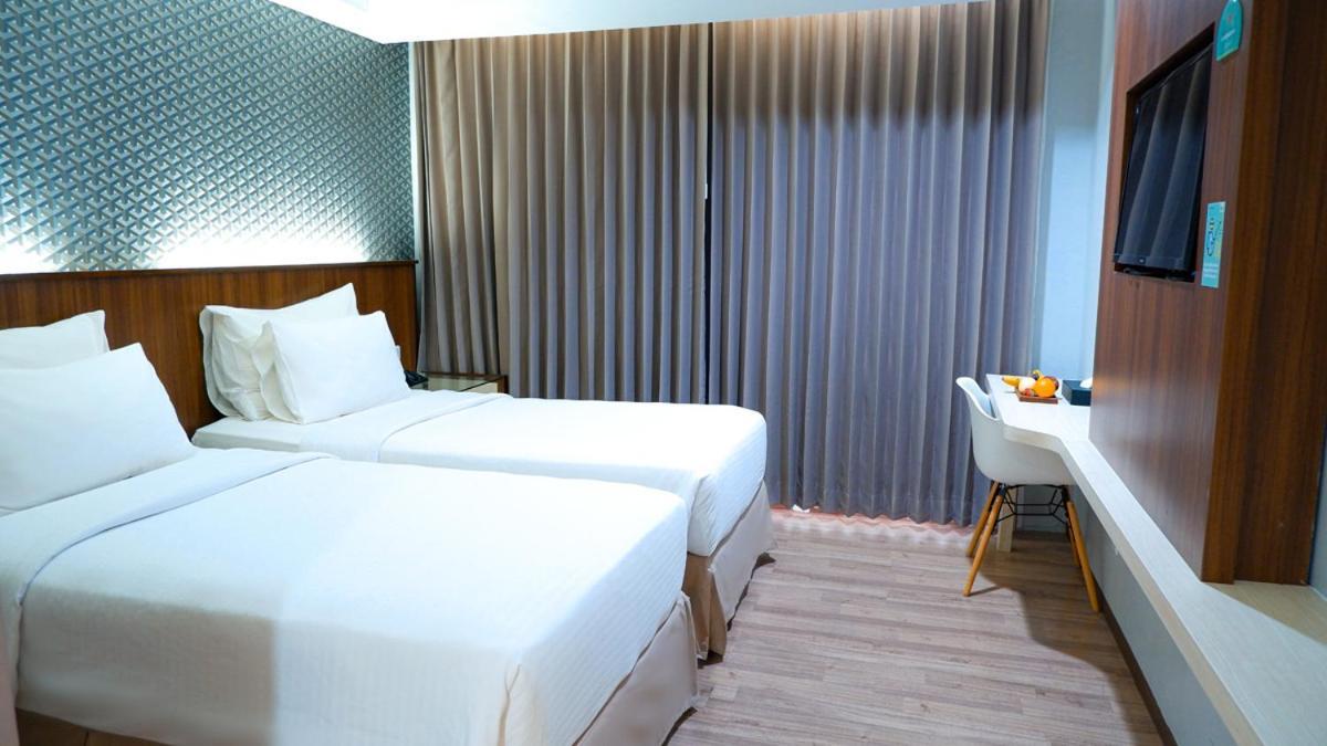 Hotel Ayola Sunrise Mojokerto Dış mekan fotoğraf