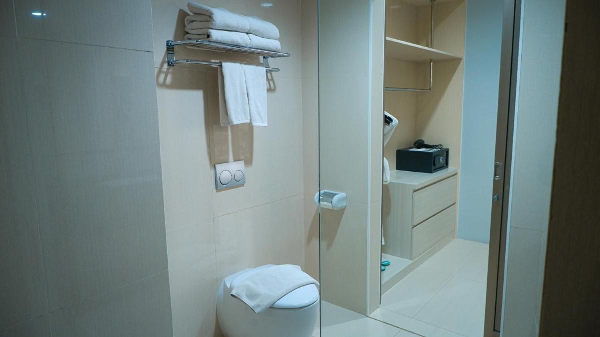 Hotel Ayola Sunrise Mojokerto Dış mekan fotoğraf