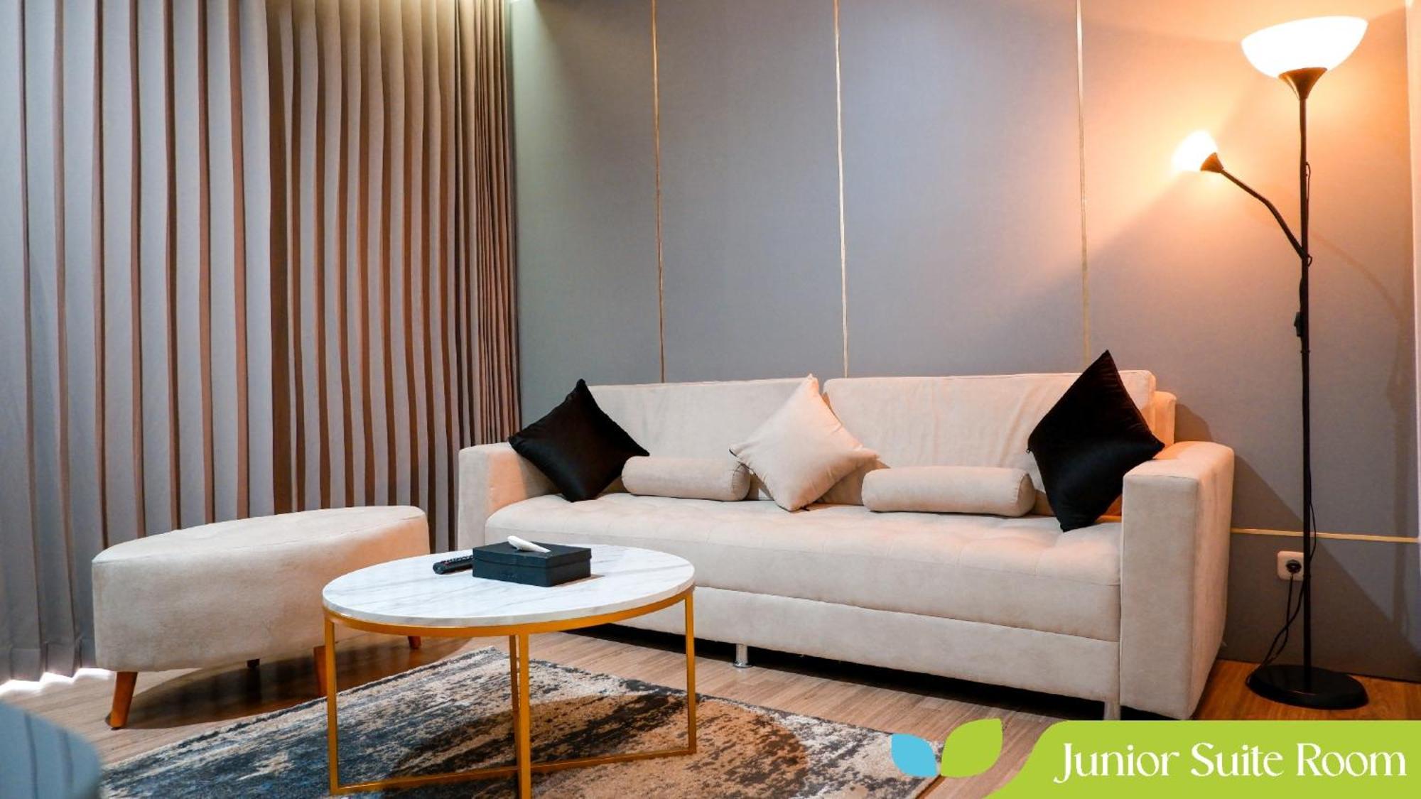 Hotel Ayola Sunrise Mojokerto Dış mekan fotoğraf